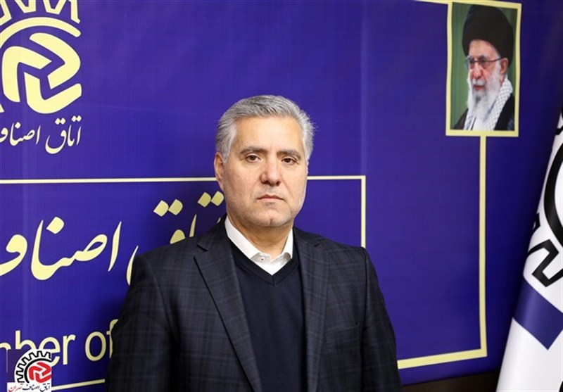 اتاق اصناف: میانگین قیمت پرتقال ۲۸ هزار تومان و سیب ۴۳ هزار تومان است
